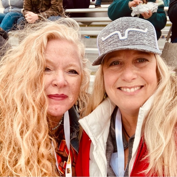 Meet your Posher, Lisa - Picture 2 of 13